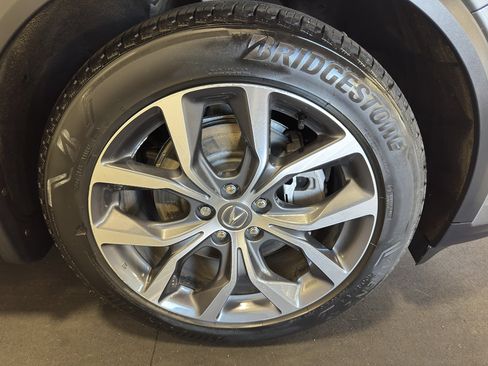 Used 2024 Acura MDX SH-AWD w/ Technology Package image 9