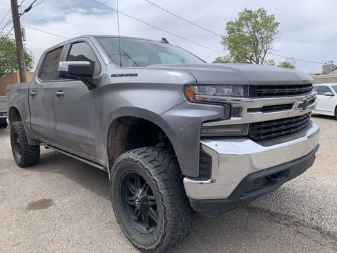 Used 2021 Chevrolet Silverado 1500 LT AWD/4WD image 2