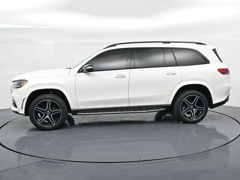 Used 2022 Mercedes-Benz GLS 450 4MATIC image 2
