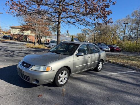 Used 2000 Nissan Sentra GXE image 2