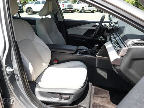 Used 2025 Toyota Camry XLE FWD image 40