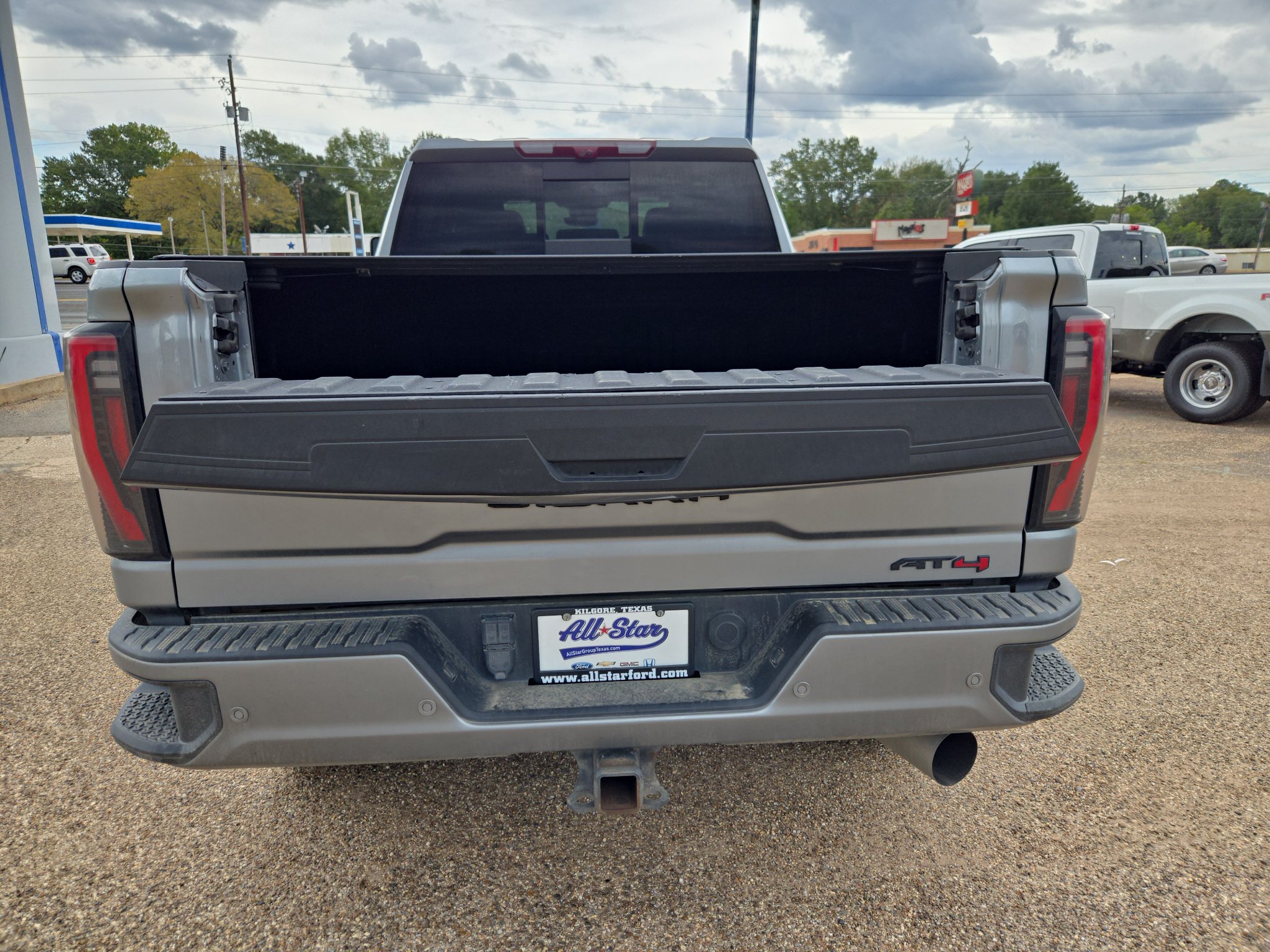 Used 2024 GMC Sierra 2500 AT4 w/ AT4 Premium Plus Package AWD/4WD image 17