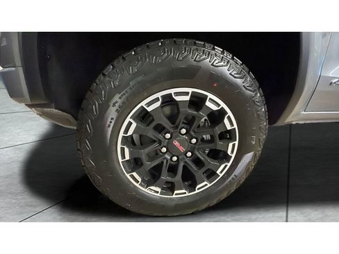 New 2026 GMC Canyon AT4 image 19