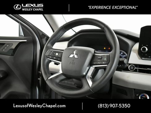 Used 2022 Mitsubishi Outlander SEL image 29