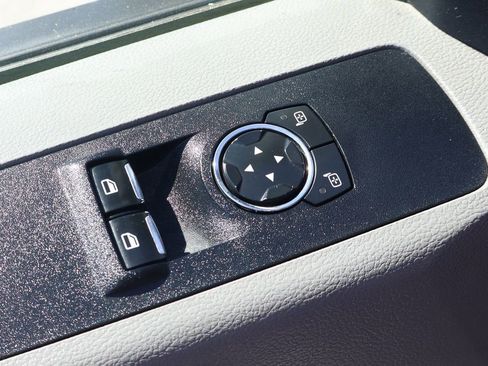 Used 2021 Ford F550 XLT image 20