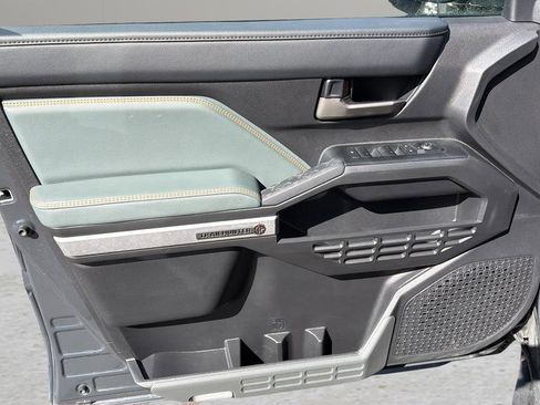 Used 2025 Toyota Tacoma Trailhunter w/ Tow Tech Package image 10