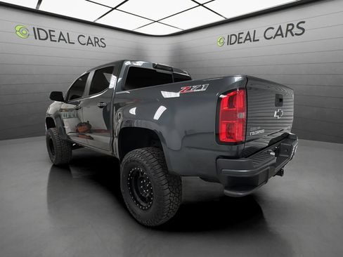 Used 2017 Chevrolet Colorado Z71 AWD/4WD image 3