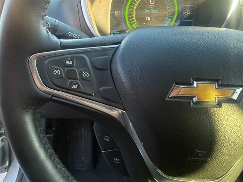 Used 2017 Chevrolet Volt LT FWD image 21