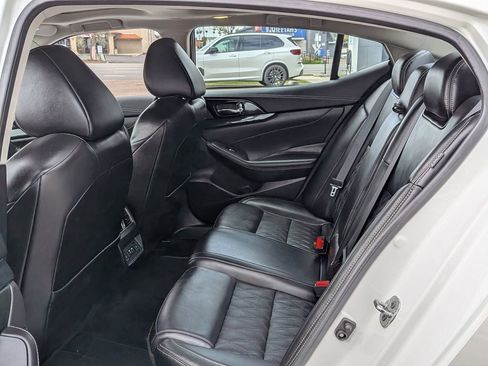 Certified 2023 Nissan Maxima Platinum w/ Sport Mat Group FWD image 19