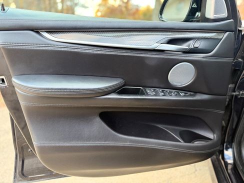 Used 2016 BMW X5 M image 12