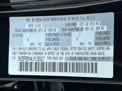 Used 2020 MAZDA MAZDA3 AWD Sedan w/ Preferred Package image 40