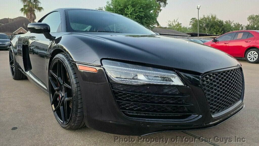 Used 2015 Audi R8 V8 w/ Extended Leather Package AWD/4WD image 9