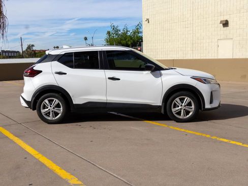 Used 2024 Nissan Kicks S FWD image 3
