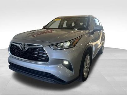 Used 2023 Toyota Highlander Limited