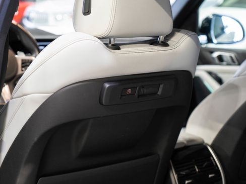 Used 2023 BMW X5 xDrive40i w/ M Sport Package image 37