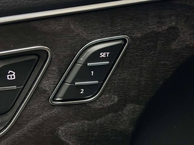 Used 2023 Audi Q8 Premium w/ Convenience Package AWD/4WD image 17