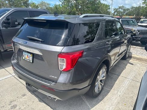 Used 2021 Ford Explorer Platinum w/ Equipment Group 601A AWD/4WD image 4