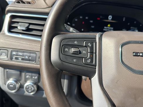 Used 2023 GMC Yukon Denali image 18