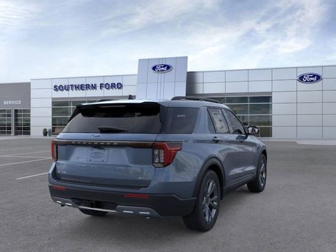 New 2026 Ford Explorer Active w/ Active Comfort Package image 9