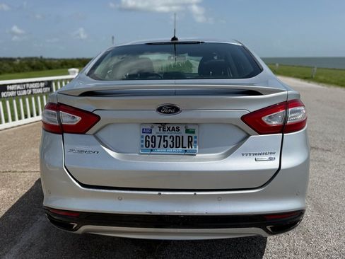 Used 2014 Ford Fusion Titanium AWD/4WD image 6