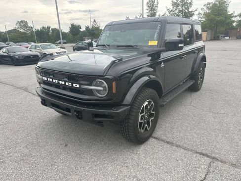 Used 2022 Ford Bronco Outer Banks AWD/4WD image 1