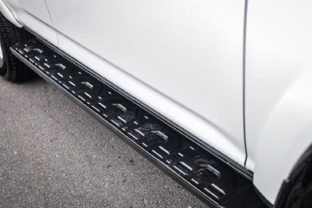 Used 2021 Toyota 4Runner SR5 Premium w/ Moonroof Package AWD/4WD image 9