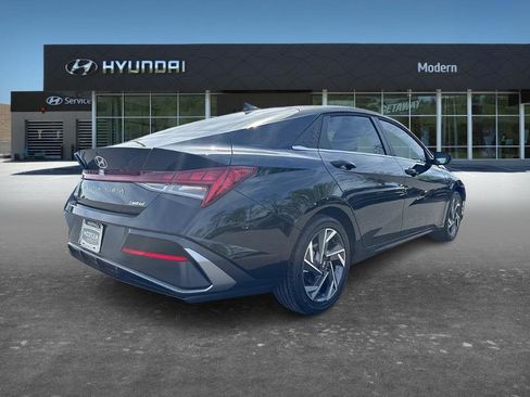 New 2026 Hyundai Elantra Limited FWD image 3