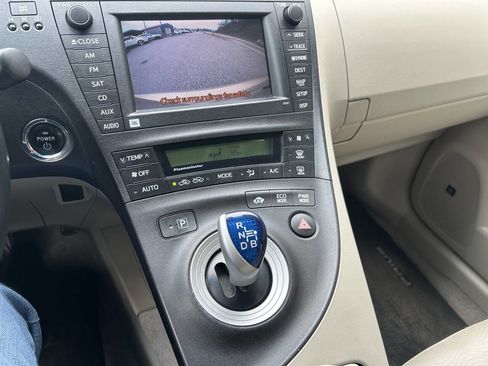 Used 2011 Toyota Prius Four image 25