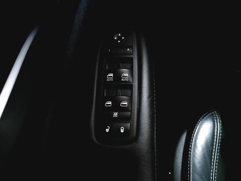 Used 2017 Chrysler 200 Limited Platinum w/ Comfort & Convenience Group image 21