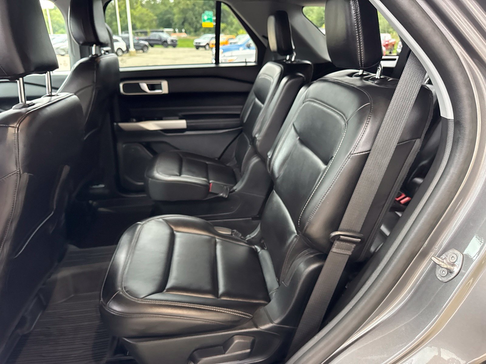 Certified 2023 Ford Explorer XLT w/ Equipment Group 202A AWD/4WD image 36