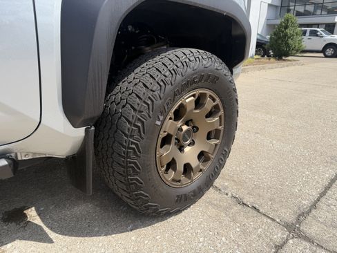 Used 2024 Toyota Tacoma 4x4 Double Cab Hybrid image 25