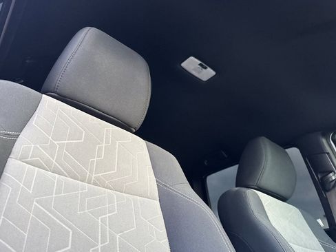 Used 2020 Toyota Tacoma TRD Off-Road image 15