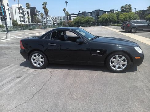 Used 2000 Mercedes-Benz SLK 230 image 4