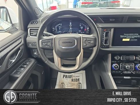 Used 2024 GMC Yukon XL Denali AWD/4WD image 14