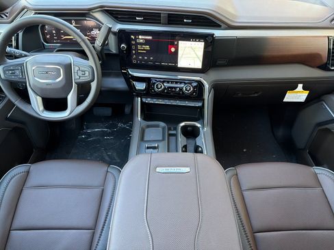 New 2026 GMC Sierra 2500 Denali w/ Denali Reserve Package AWD/4WD image 13