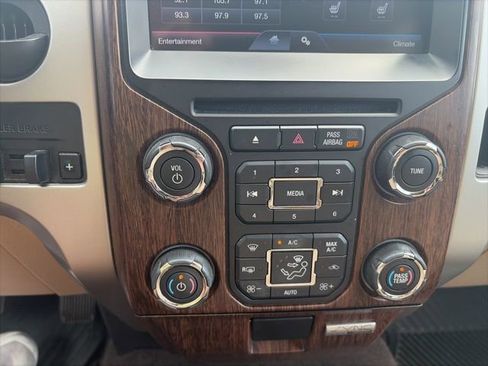 Used 2013 Ford F150 Lariat w/ Lariat Chrome Pkg image 23