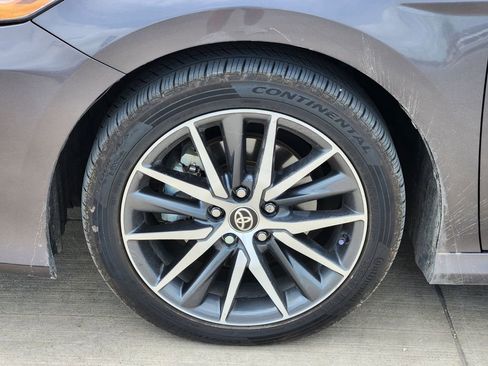 Used 2024 Toyota Camry XLE FWD image 11