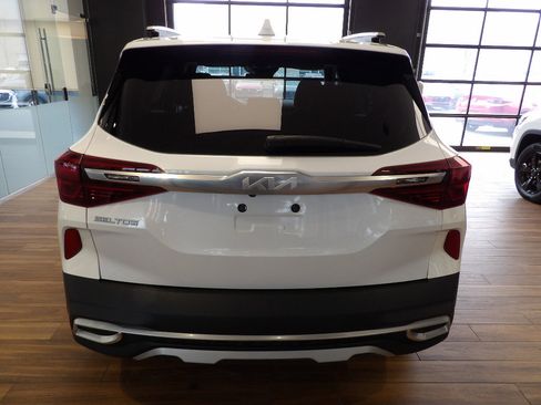 Used 2023 Kia Seltos S image 7