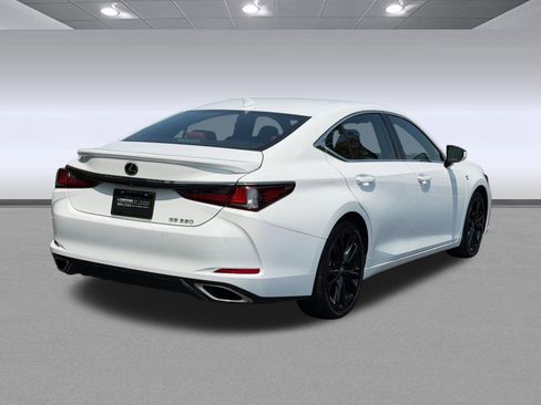 Certified 2022 Lexus ES 350 F Sport w/ Accessory Package FWD image 9