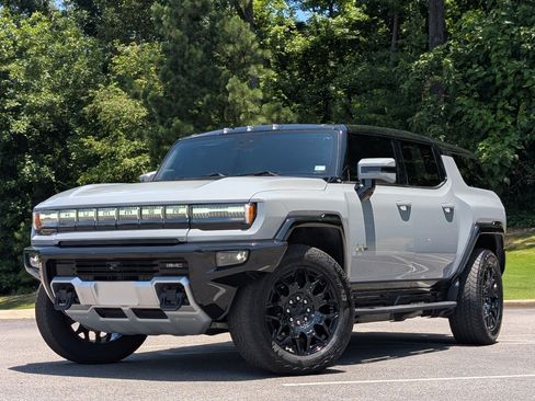 Used 2025 GMC Hummer EV 2X AWD/4WD image 4