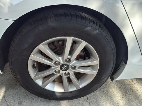 Used 2017 Hyundai Sonata SE FWD image 40