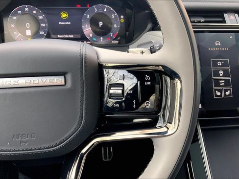 Certified 2026 Land Rover Range Rover Velar Dynamic SE AWD/4WD image 24