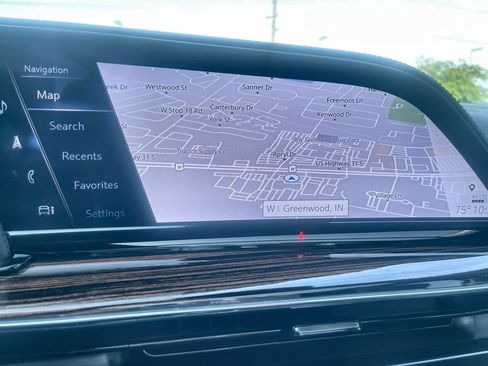 Certified 2022 Cadillac Escalade Premium Luxury w/ Performance Package AWD/4WD image 19