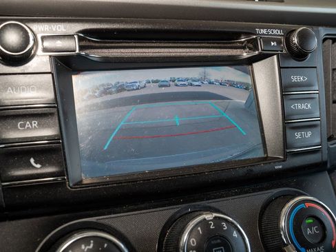 Used 2016 Toyota RAV4 LE image 12