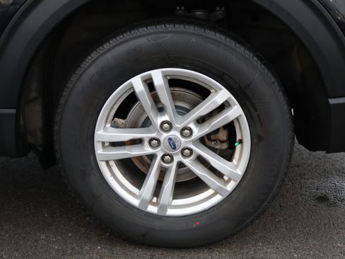 Used 2022 Ford Explorer XLT w/ Equipment Group 202A image 44