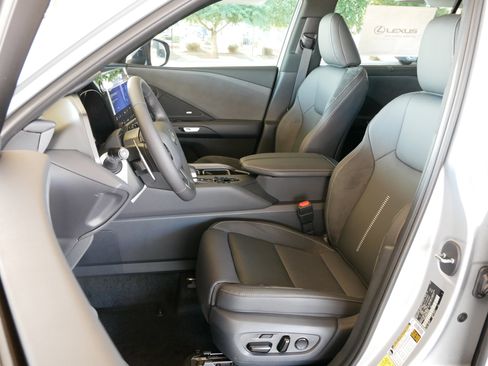 New 2026 Lexus TX 350 AWD image 2