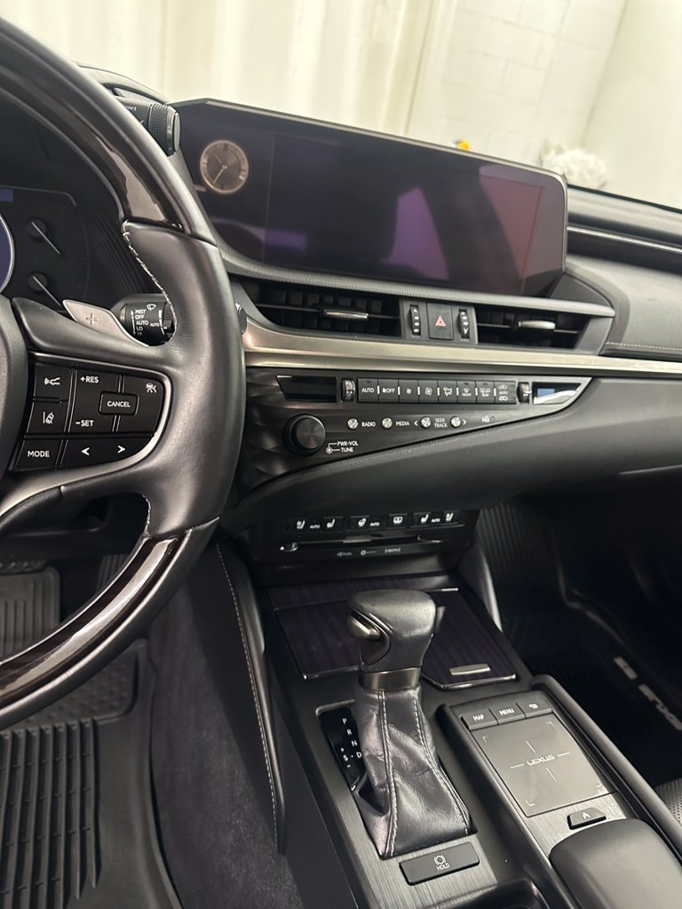 Used 2019 Lexus ES 350 w/ Accessory Package 2 FWD image 17