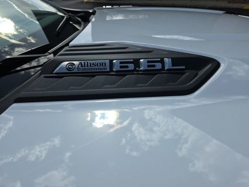 Used 2024 Chevrolet Silverado 2500 LT w/ Z71 Sport Edition image 9