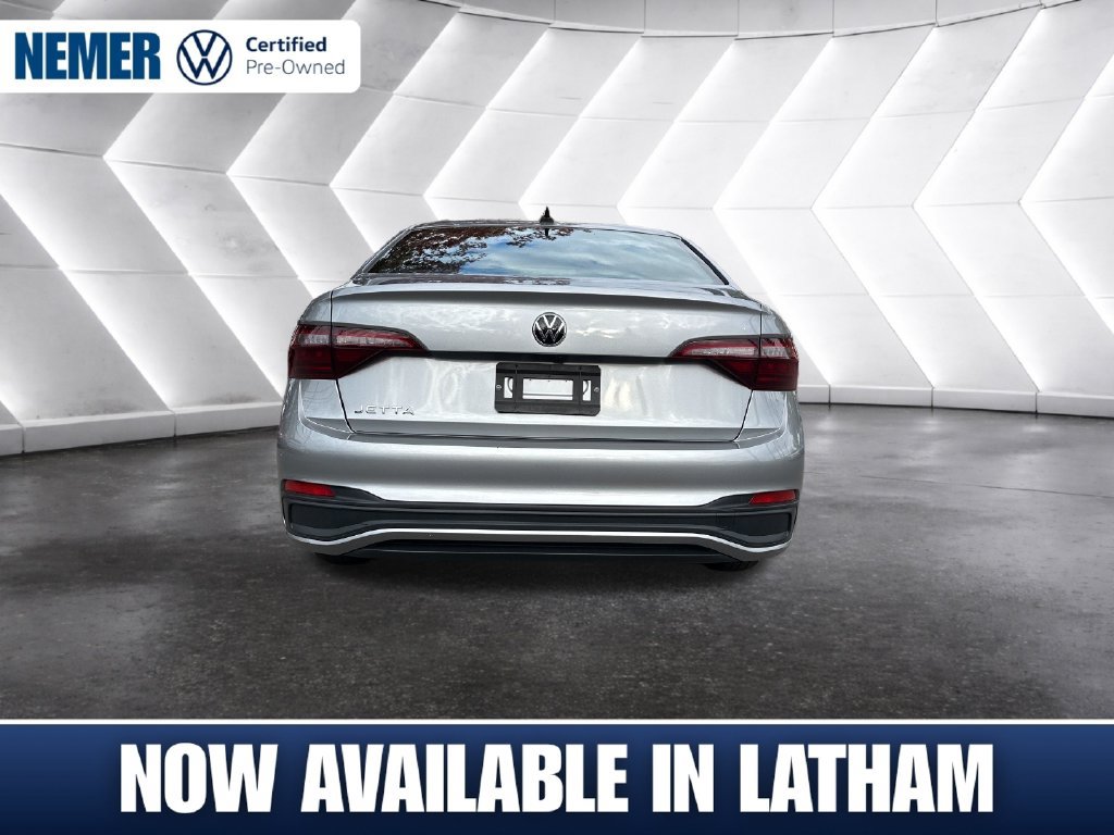 Used 2024 Volkswagen Jetta Sport FWD image 4