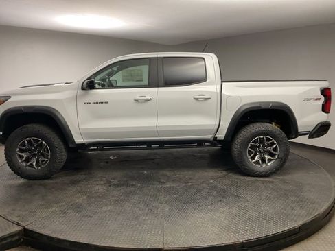 New 2026 Chevrolet Colorado ZR2 w/ Technology Package AWD/4WD image 4